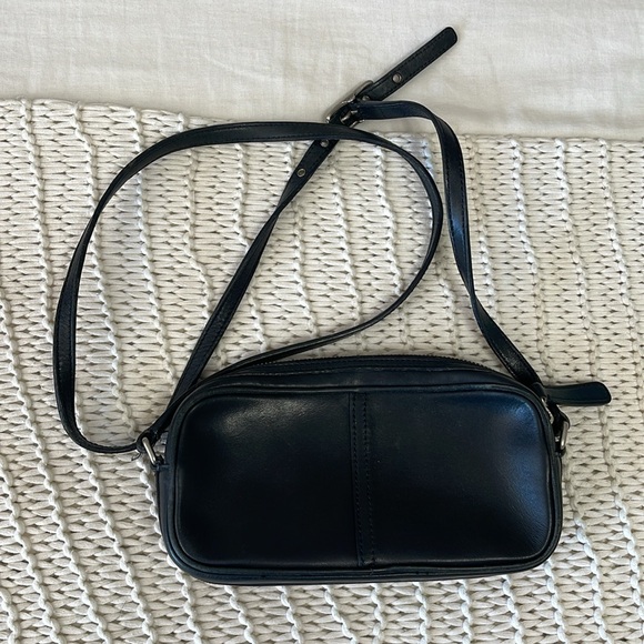 Coach Handbags - Vintage •Coach• Purse